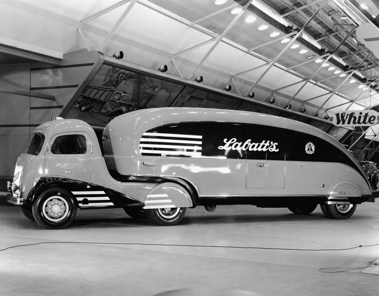 Are Labatt’s Streamlined Semis the Coolest Trucks Ever?
