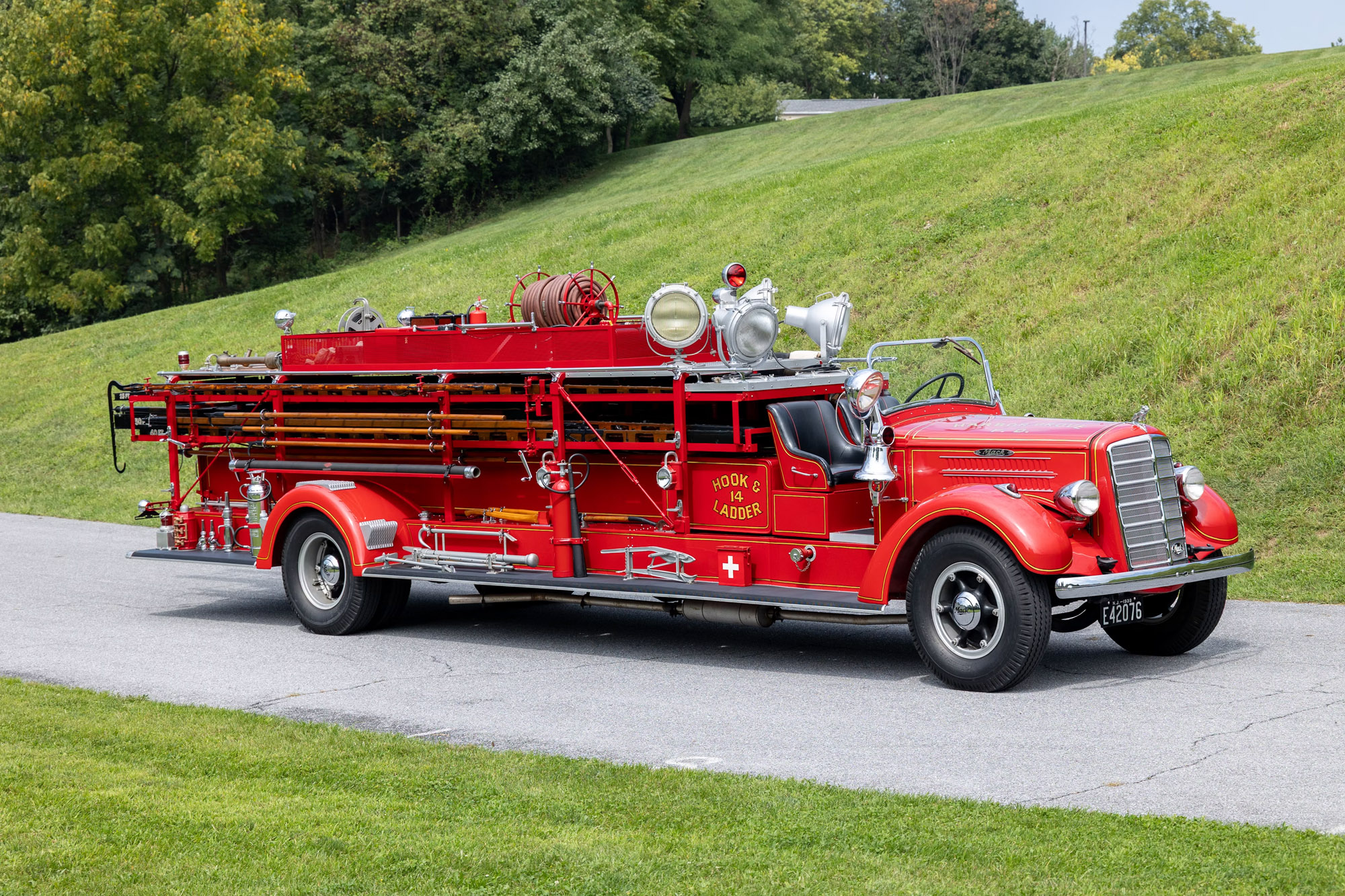 The 1938 Mack Fire Truck That Makes Grown Men Stop and Stare
