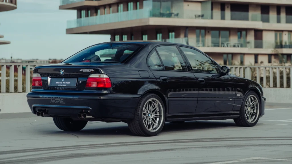 保時捷的瘋狂實驗:將 VW W-10 引擎塞入 BMW E39 M5 的獨特原型車